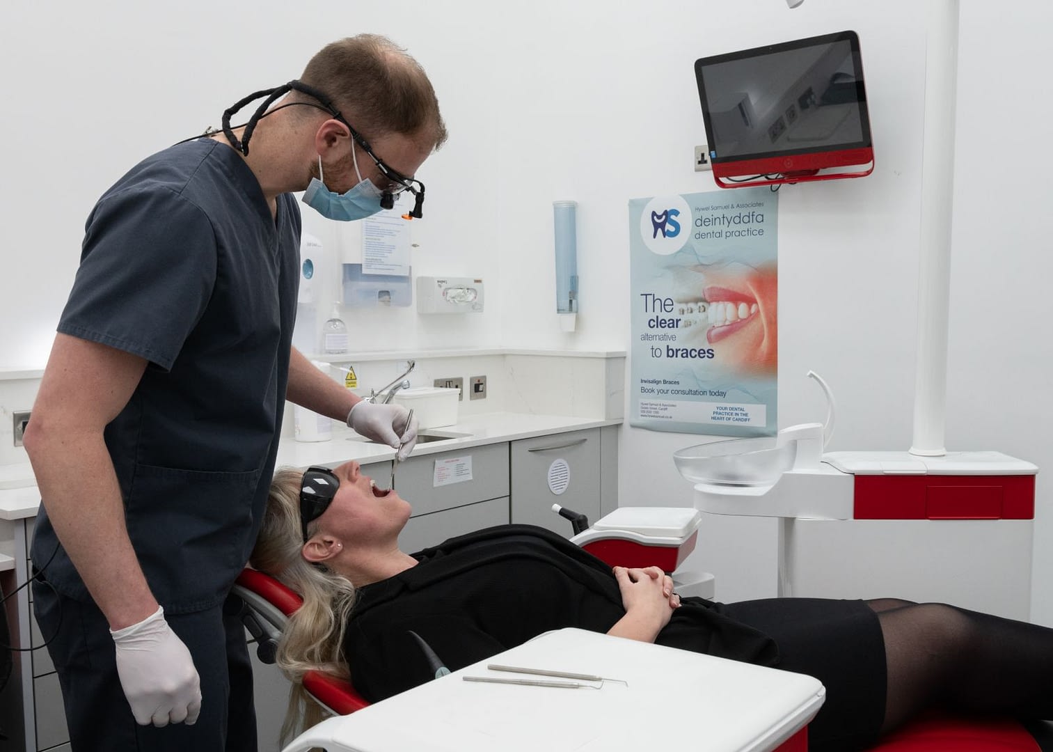 invisalign cardiff dentist hs golate cardiff 007