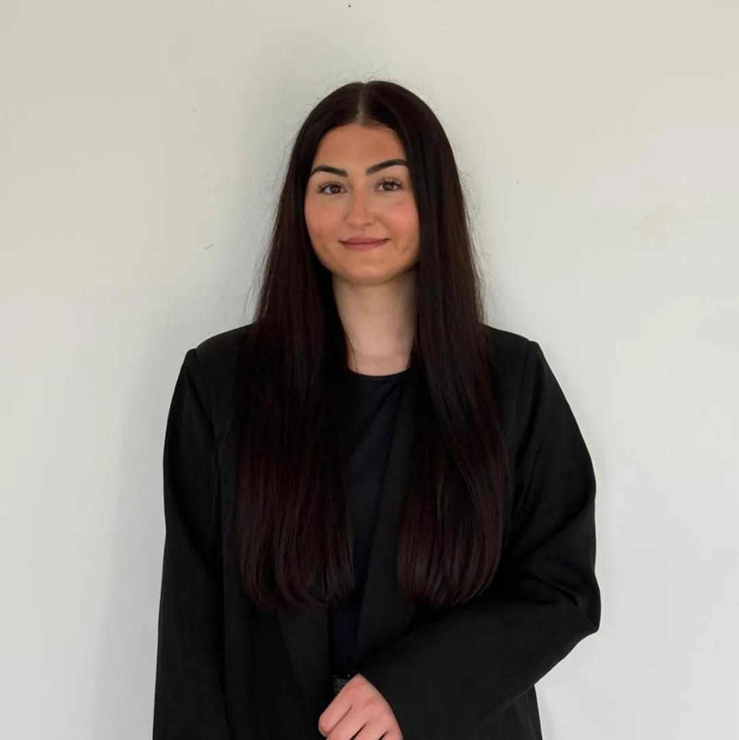 chantelle bartolo receptionist