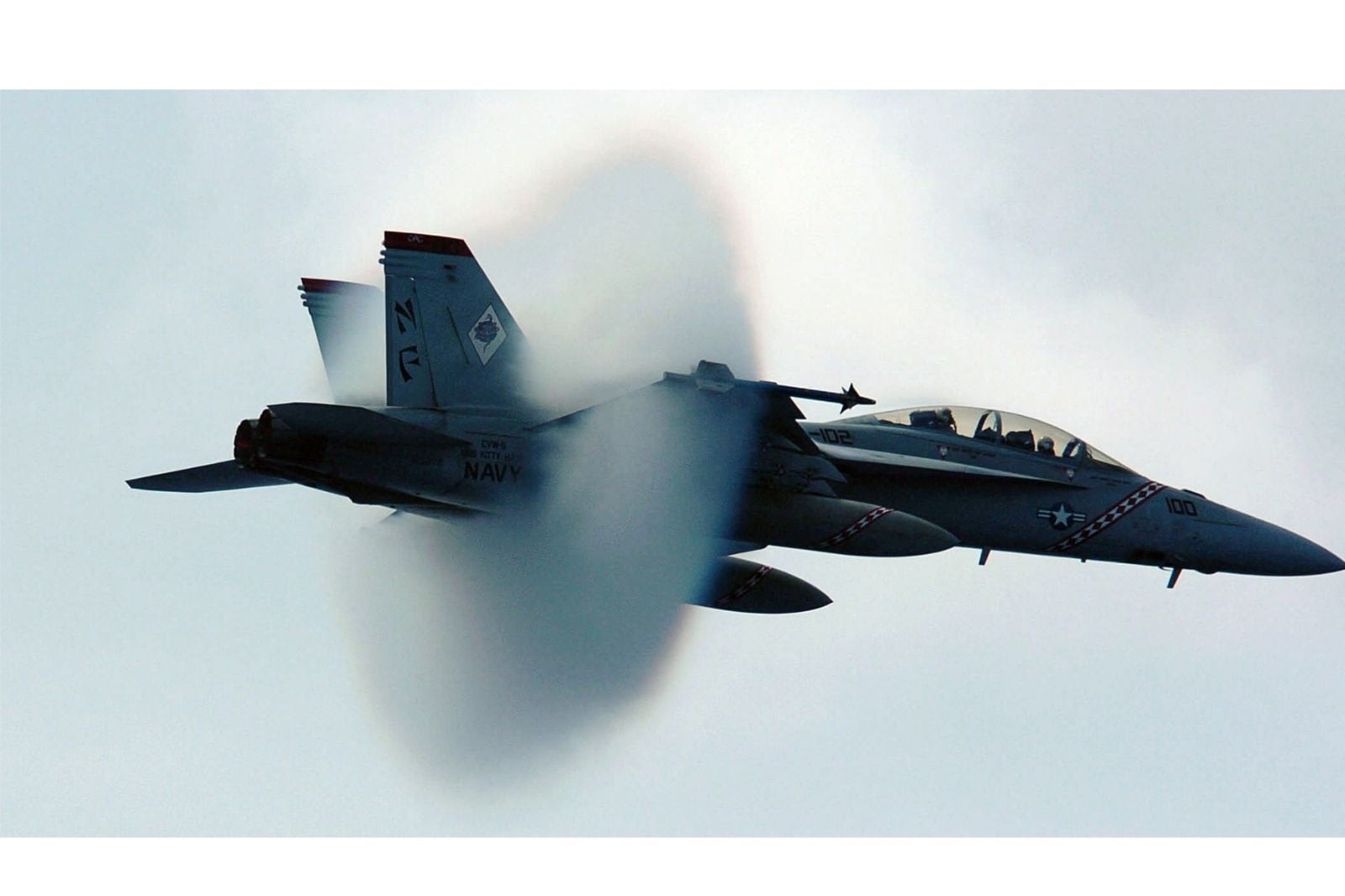 plane breaking sound barrier creative commons cc0