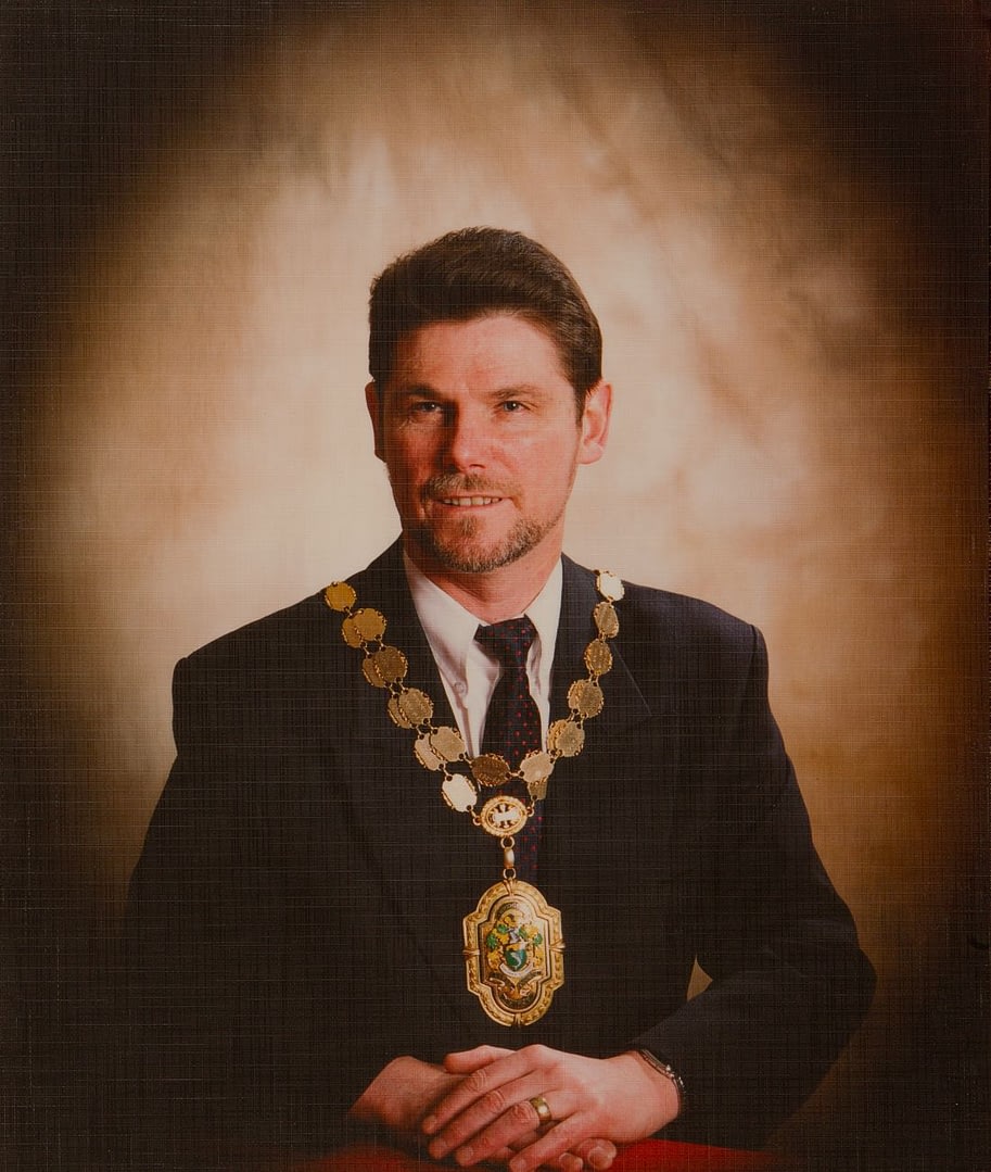 019 cllr richard young mayor 1993 94